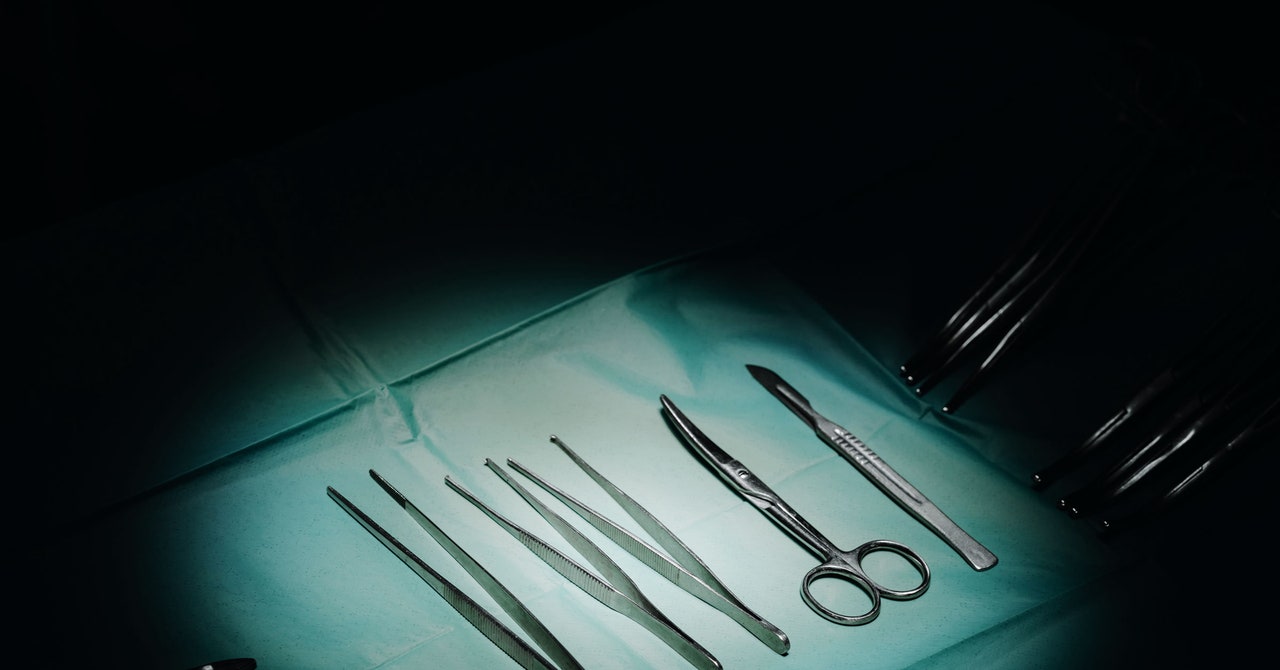 The daring robotic surgery that saved a man's life

